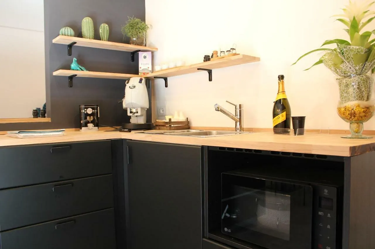 La Finestra Sul Porto Bed and Breakfast Palermo Bed & Breakfast